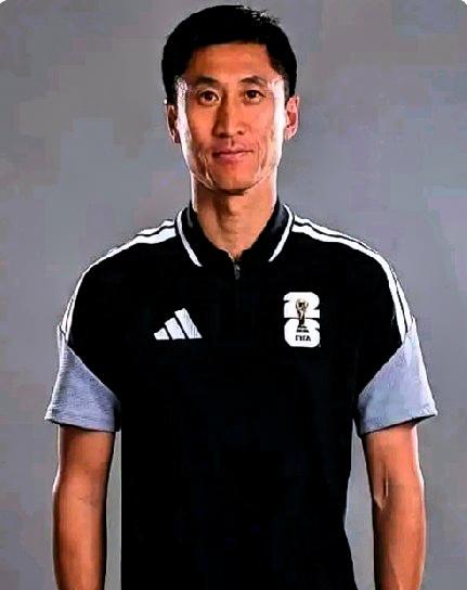 7万美金保底，24年等一哨，马宁上了世界杯却照出中国足球三道坎。
马宁这次在美加