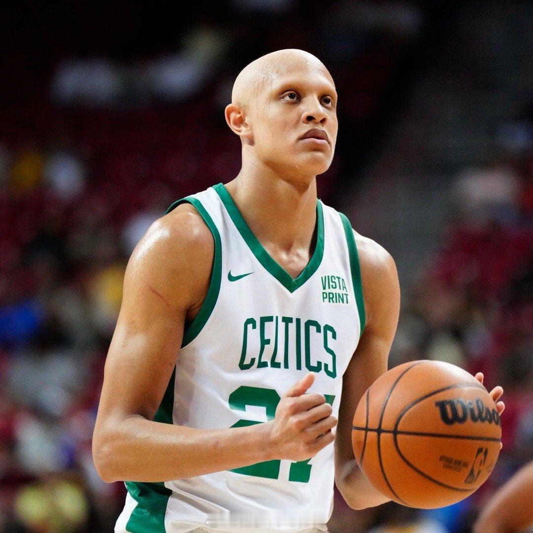 Jordan Walsh，Year 1 ➡️ Year 3 ，持续进化…乔丹-沃