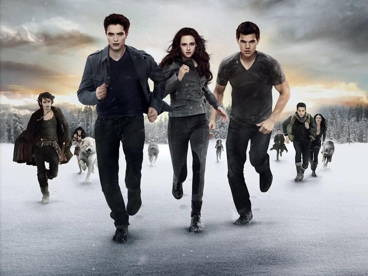 清明假期在家，重温了我一直喜欢的老电影，暮光之城系列，就是一场横跨五部电影的吸血