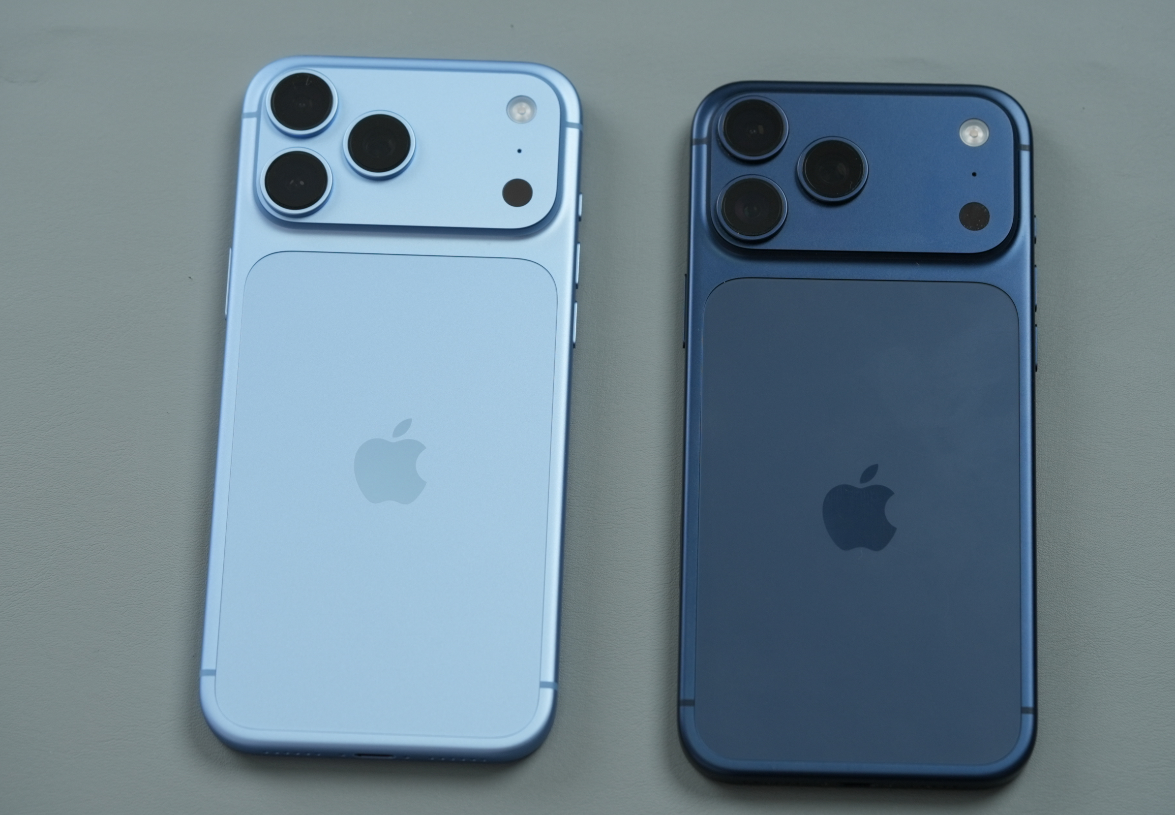iPhone17Pro和18Pro外观对比 有区别吗？？手机壳都能通用。。。所以