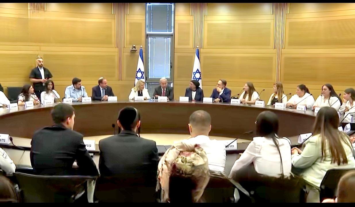全世界都明白，内塔尼亚胡如不战就入狱！可以说到了穷凶极恶的程度！内塔尼亚胡用“核