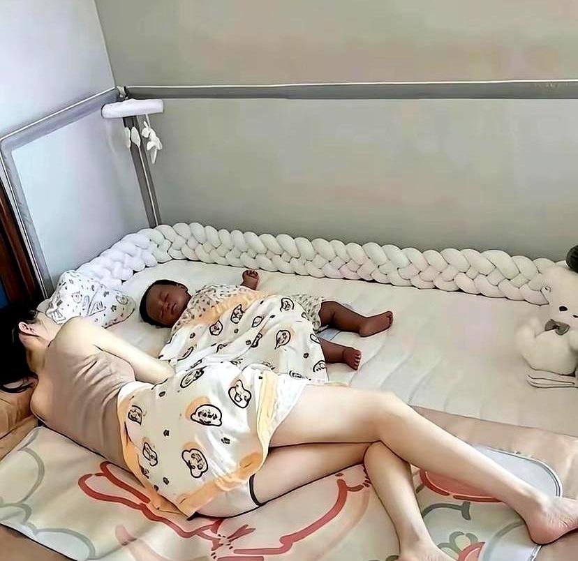 三个月宝宝晒半小时太阳，回家烧到38度7，全家吓得半夜跑医院，你说冤不冤？
小区