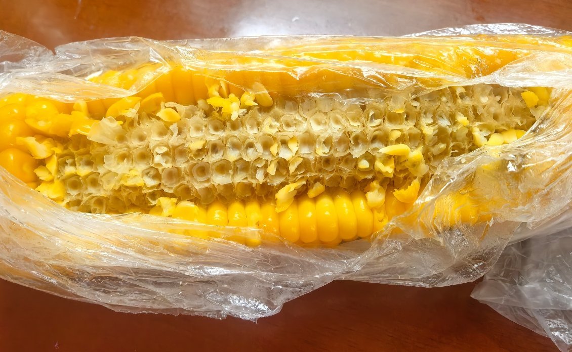 自从开始减肥  我基本不吃碳水   玉米都是数着粒吃最近噗噗不太好   蜂蜜水 