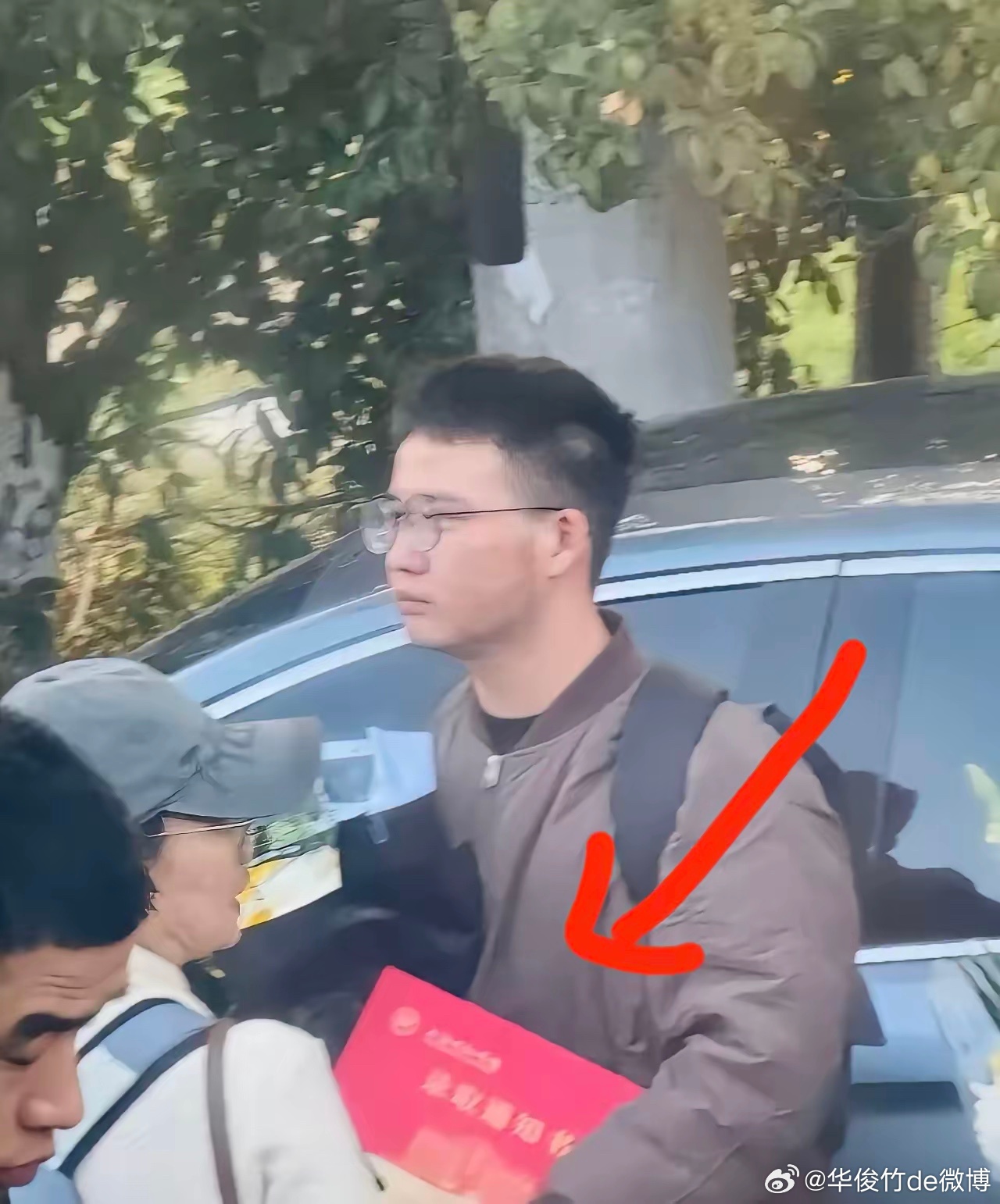 十里长街送张雪峰，这社会影响力彻底具象化了。 