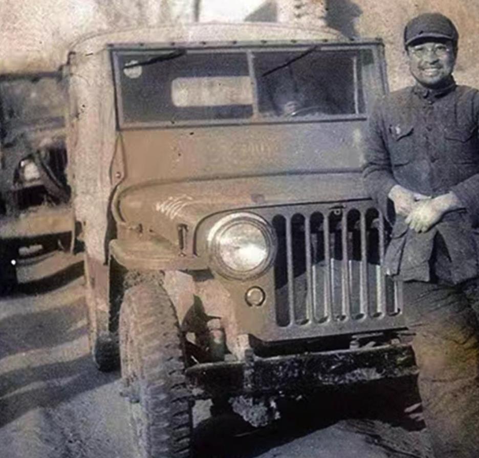 1940年代，一次战前会议中途休息，刘伯承跟身边几个干部闲聊，突然冒出一句：“要