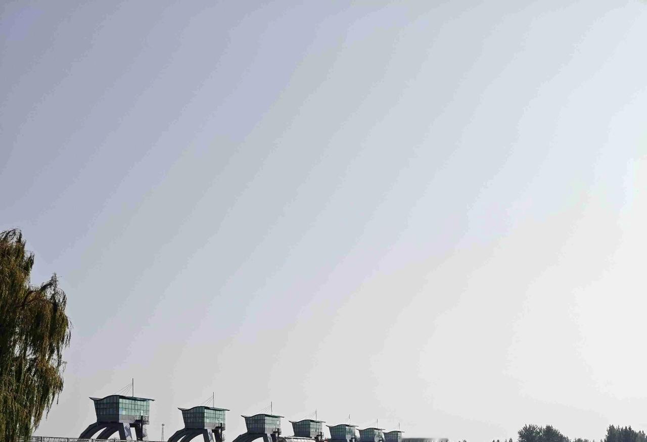 我的今日状态：😁轻松愉快
我这里的天气：☀️晴天