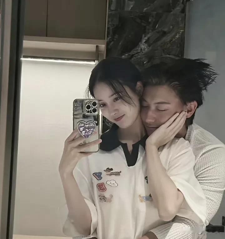 感觉今年才是黄子韬和徐艺洋直播的高峰期，因为他们俩去年官宣综艺后，他们就一直在外