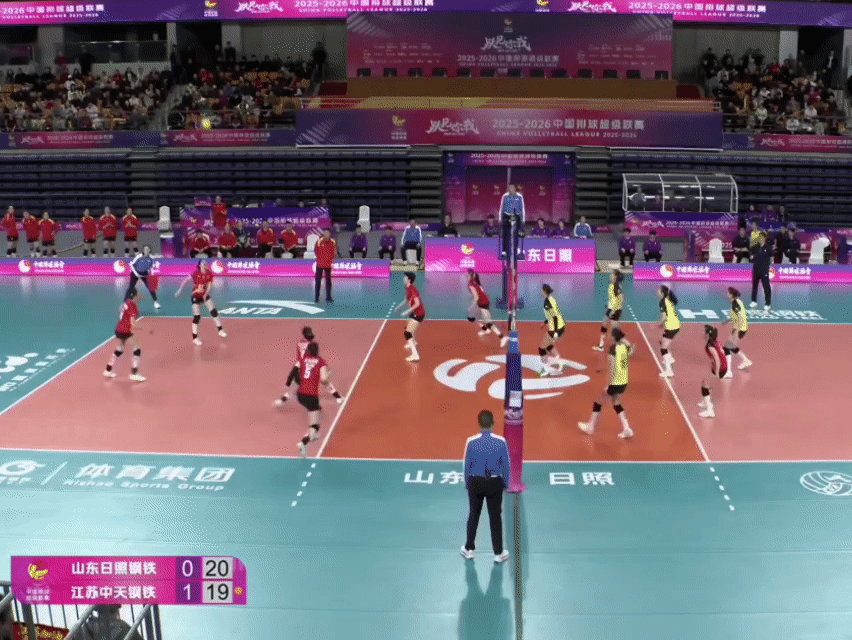 折返急停远距离最后还上手传，换一般二传估计垫都够呛。 