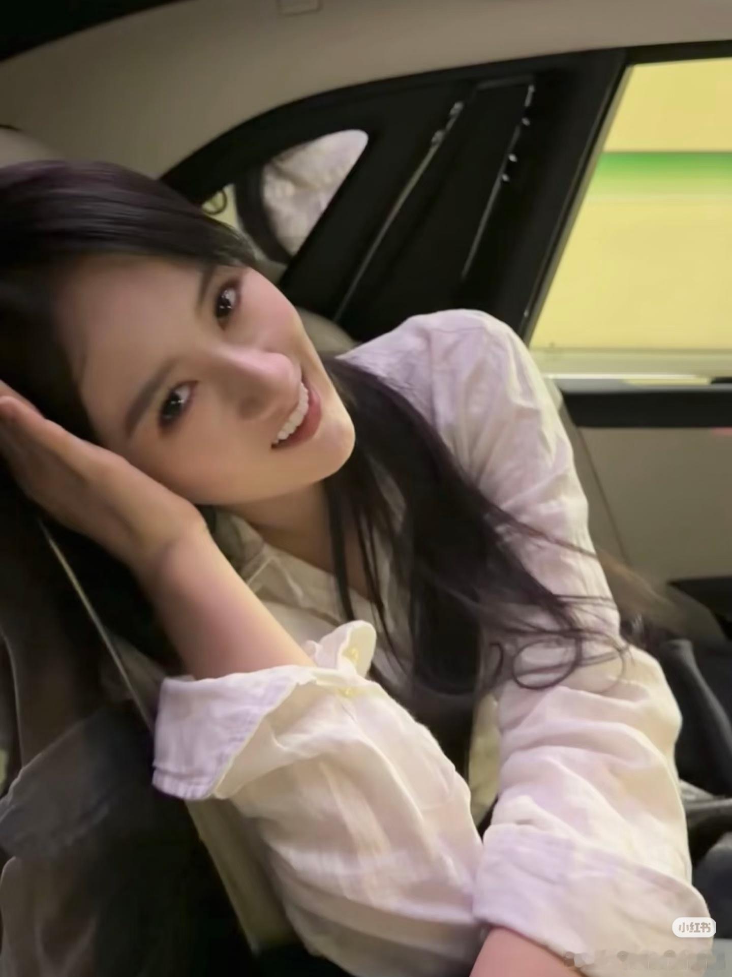 袁冰妍红薯营业了，状态蛮好的。 ​​​