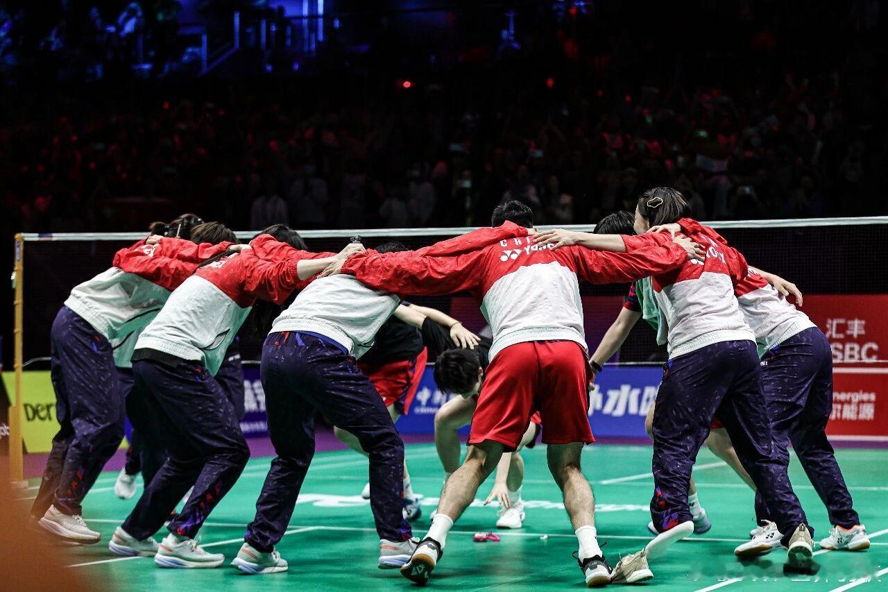 【多方回应羽毛球取消21分制】羽毛球取消21分制原因 4月26日，羽毛球取消21