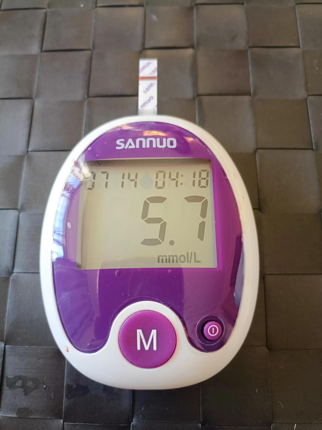 今天早上空腹血糖5.7是否正常了，前两天早上空腹血糖6.3这样有点不正常了啊？血