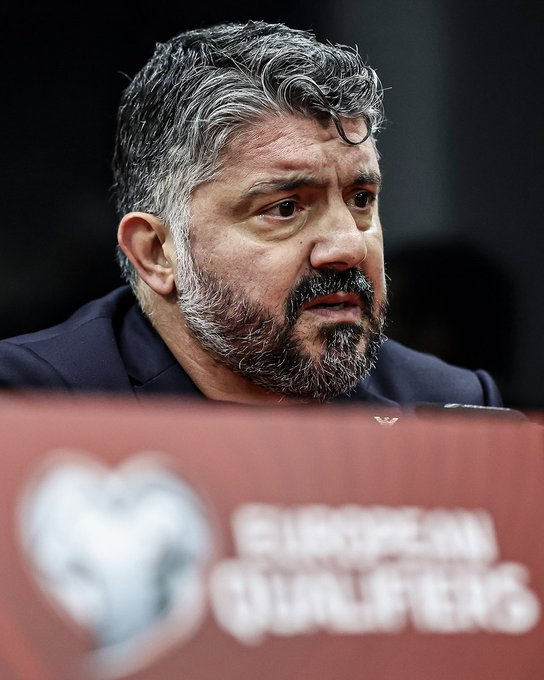 意大利队主教练詹纳罗·加图索与意大利队协商一致后卸任，他“内心充满痛苦”。意大利