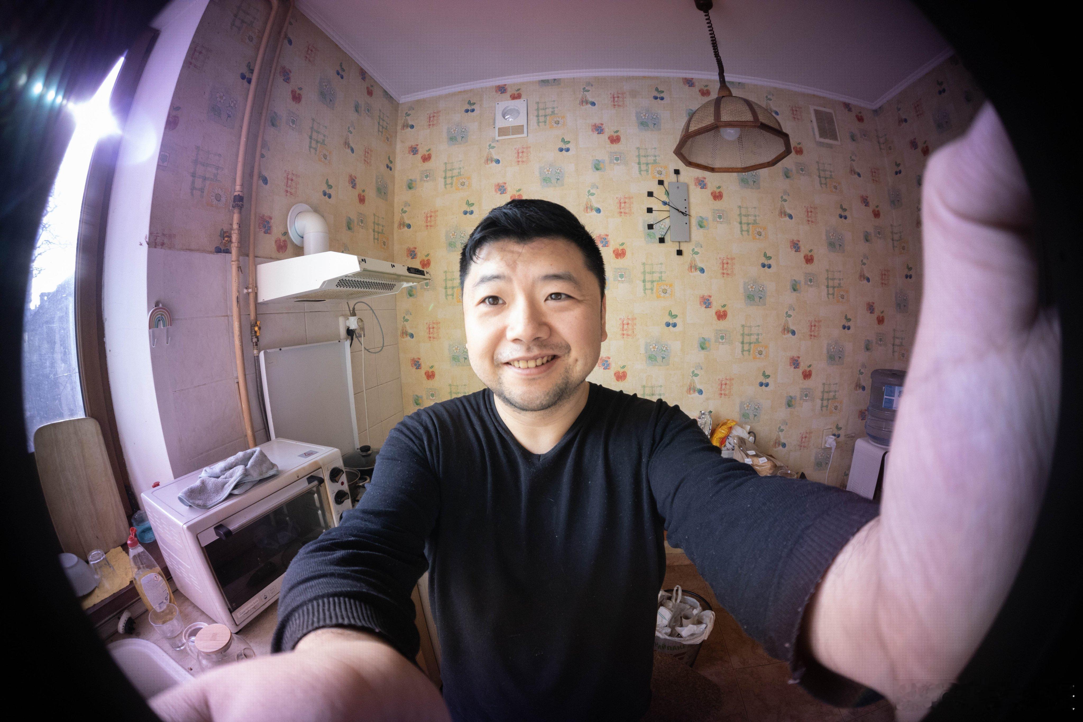 改不掉的！汉奸始终就是汉奸！记住这只在敖德萨的SB，请大使馆小心。#黄媒不会说的