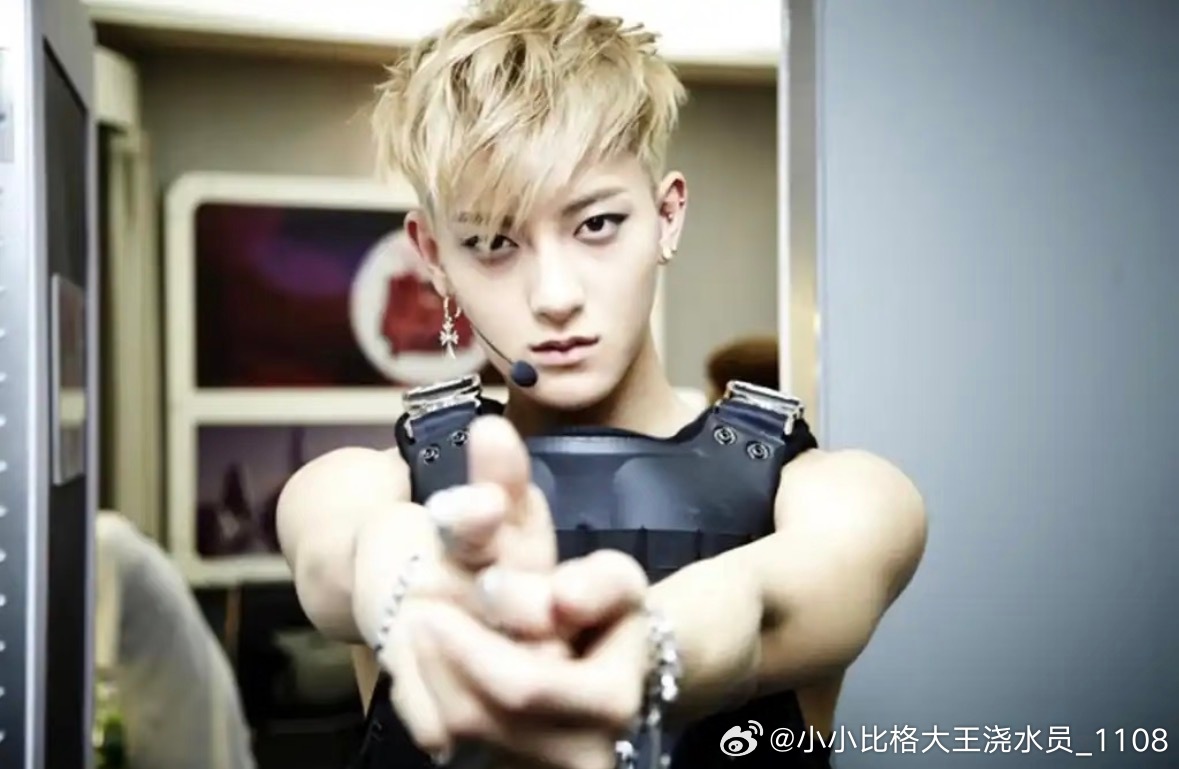 特别特别感谢前辈照顾我们罕儿 罕儿在四代第一次出外务很开心捏