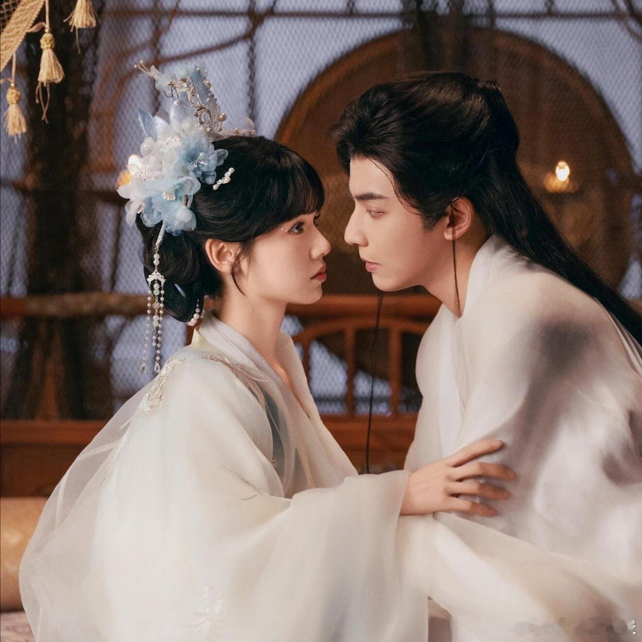 百念好何第四世在红毯 百念好何的四搭来得太及时！从《请君入我怀》到《成何体统》，