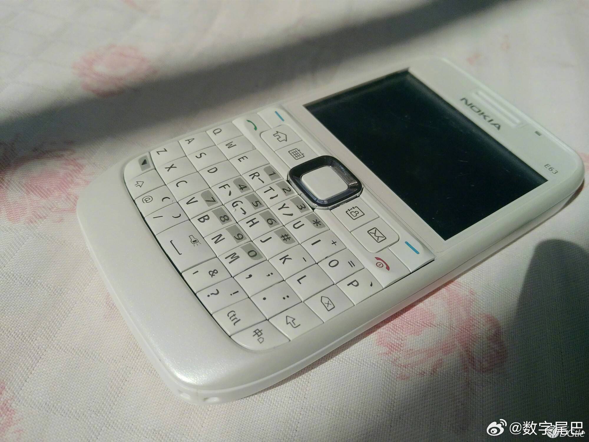 怀旧小抽屉 回老家收拾屋子，发现了这三个手机IAM 金先生 