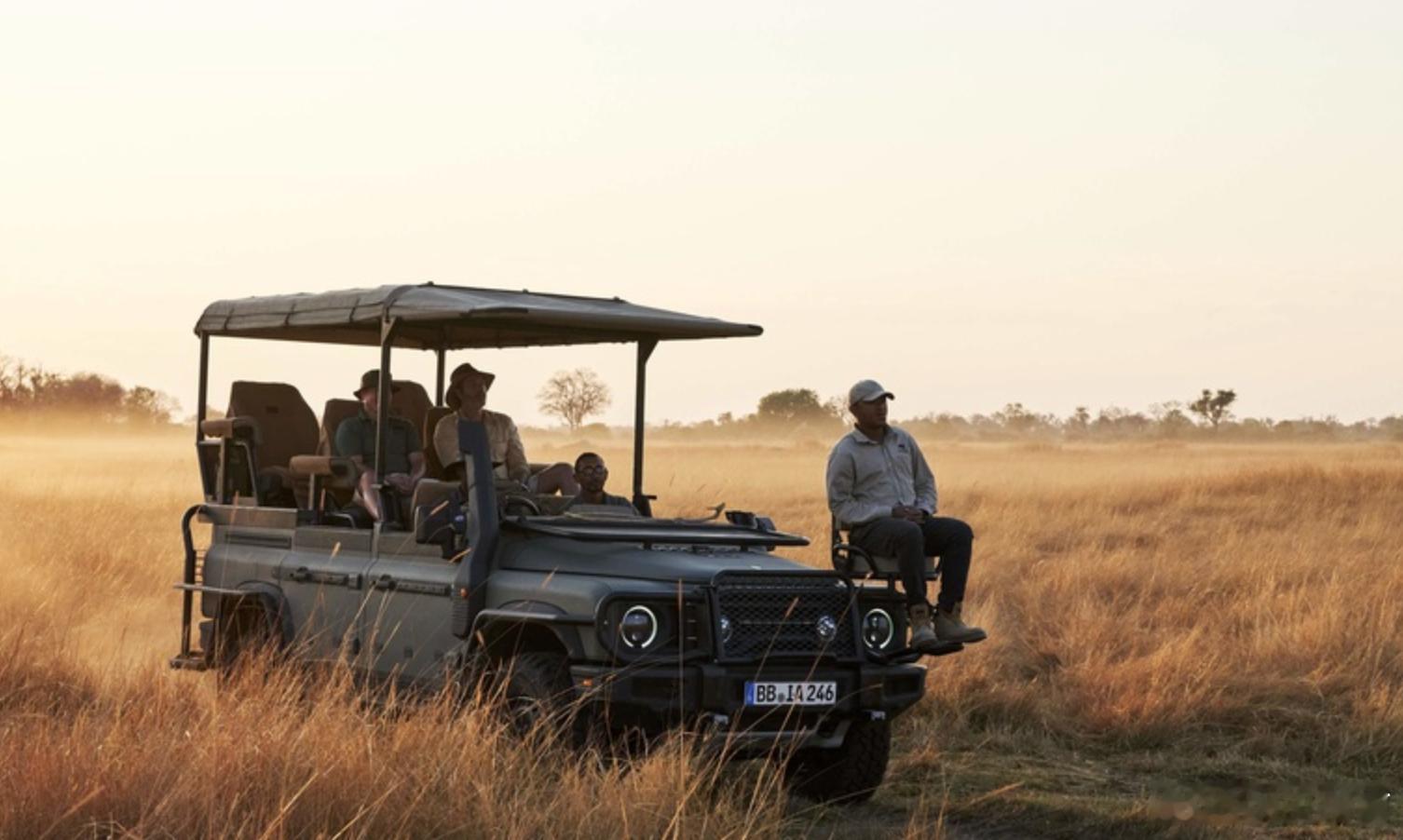 非洲看狮子的车升级了掷弹兵Game Viewer，基于英力士掷弹兵改的有长轴与超