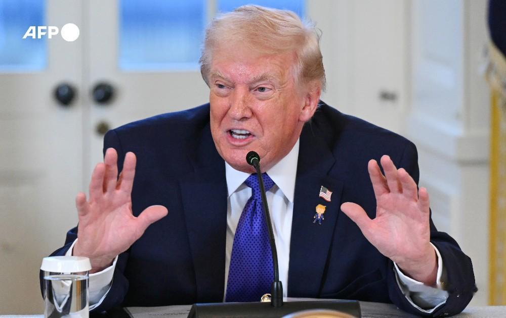 新闻快讯——格陵兰各政党表态拒绝受美国管辖，此前美国总统特朗普再度提议以武力夺取