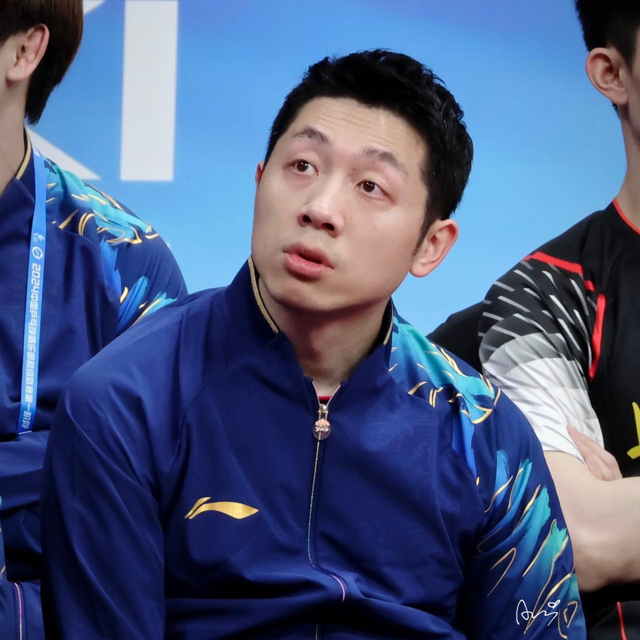 乒乓球运动员里
最看不懂的就是许昕了！
他有4家公司，赚得盆满钵满，现在却要回去