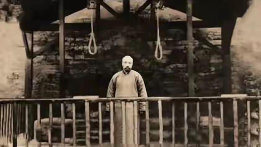 1927年，38岁的李大钊被敌人用非常残忍的方式，折磨了近40分钟后壮烈牺牲，面