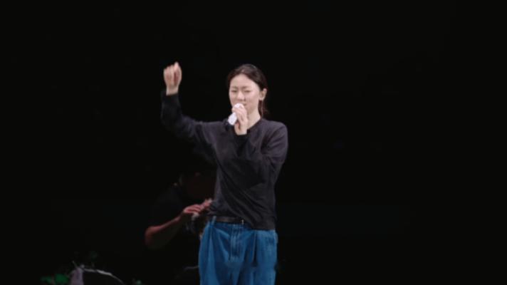 单依纯二巡是她内心的小角落 二巡纪录片上线了。从心底的角落到绚烂的蛋岛舞台，用歌