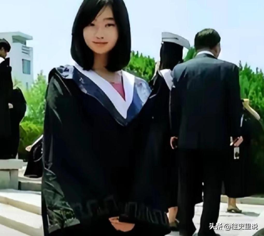 2008年，山东大学一个女孩，在睡梦中梦见佛祖慈祥的对她说：“你是我座下的童子，