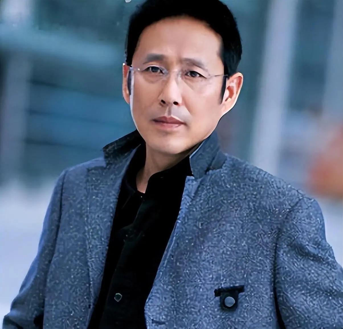 陈道明直击要害的一句话：“男人最傻的事，就是今天请这个朋友喝酒，明天去那个兄弟的