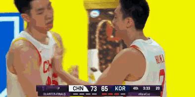 胡明轩全场又7中0，爆砍0分，胡明轩现在应该进行心理建设，自信心严重不足！胡明轩