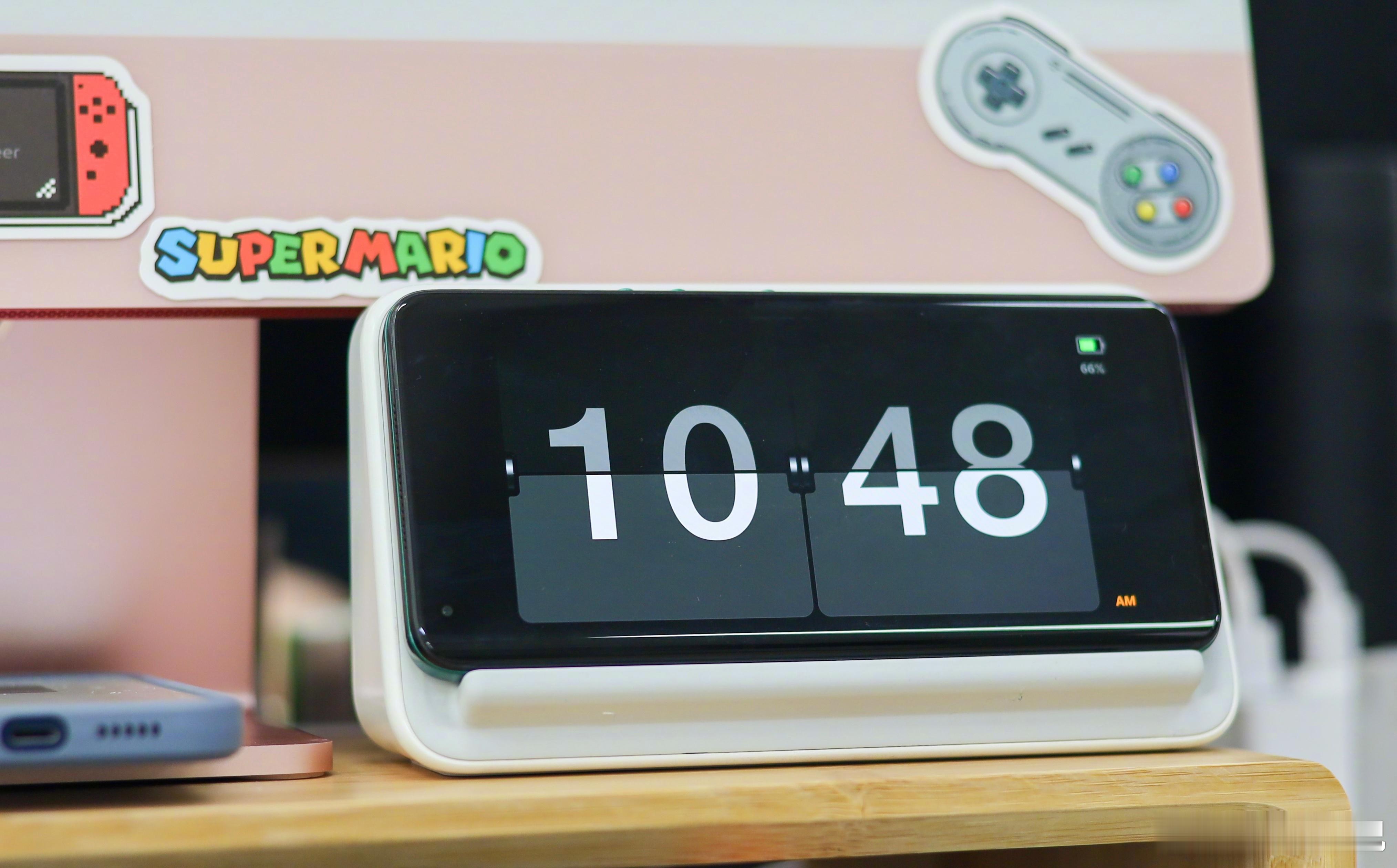 深夜有得聊 你们明早调了几点的闹钟⏰起床上班？尾巴君先来：8:40 