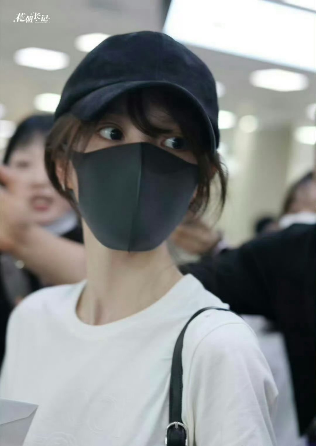 宋威龙、田曦薇 釜山到达路透来了提名亚洲内容大赏视帝/视后的唯二内娱面孔准备参加