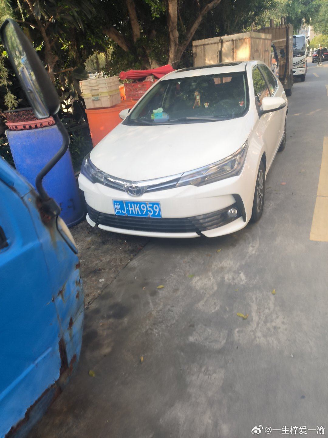 汽车算是具身智能吗汽场全开 我家的车，像揣着本杭州生活指南，把西湖的晨雾、龙井的