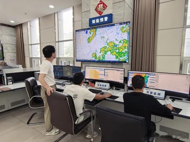微博知名博主 暴雨大暴雨，又要来了暴雨大暴雨又要来了暴雨 新华社 华北多地今天将