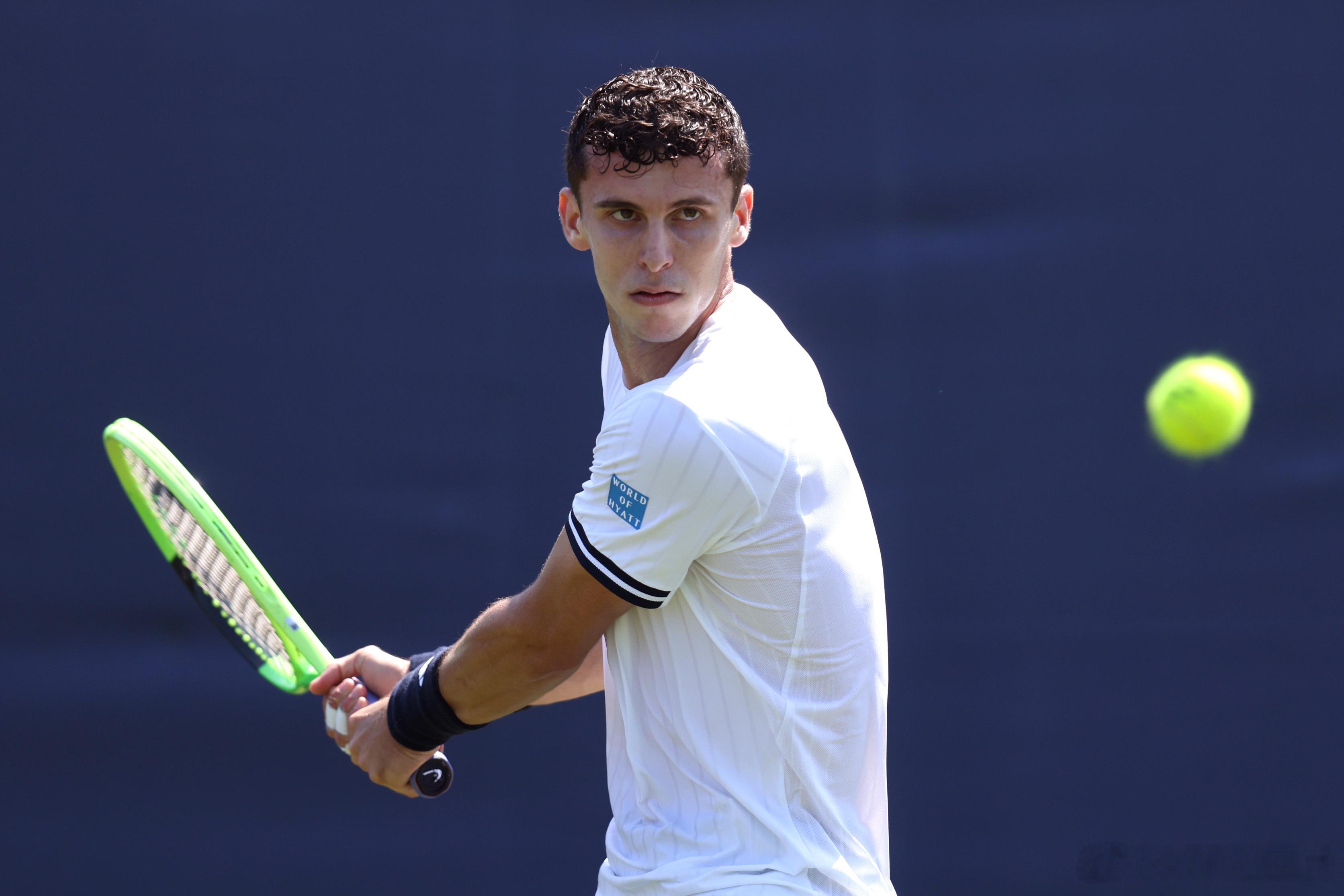 两站ATP250 赛事周三完整赛果⬇️：伊斯特本：霍因斯基[Q]6-4 6-7(