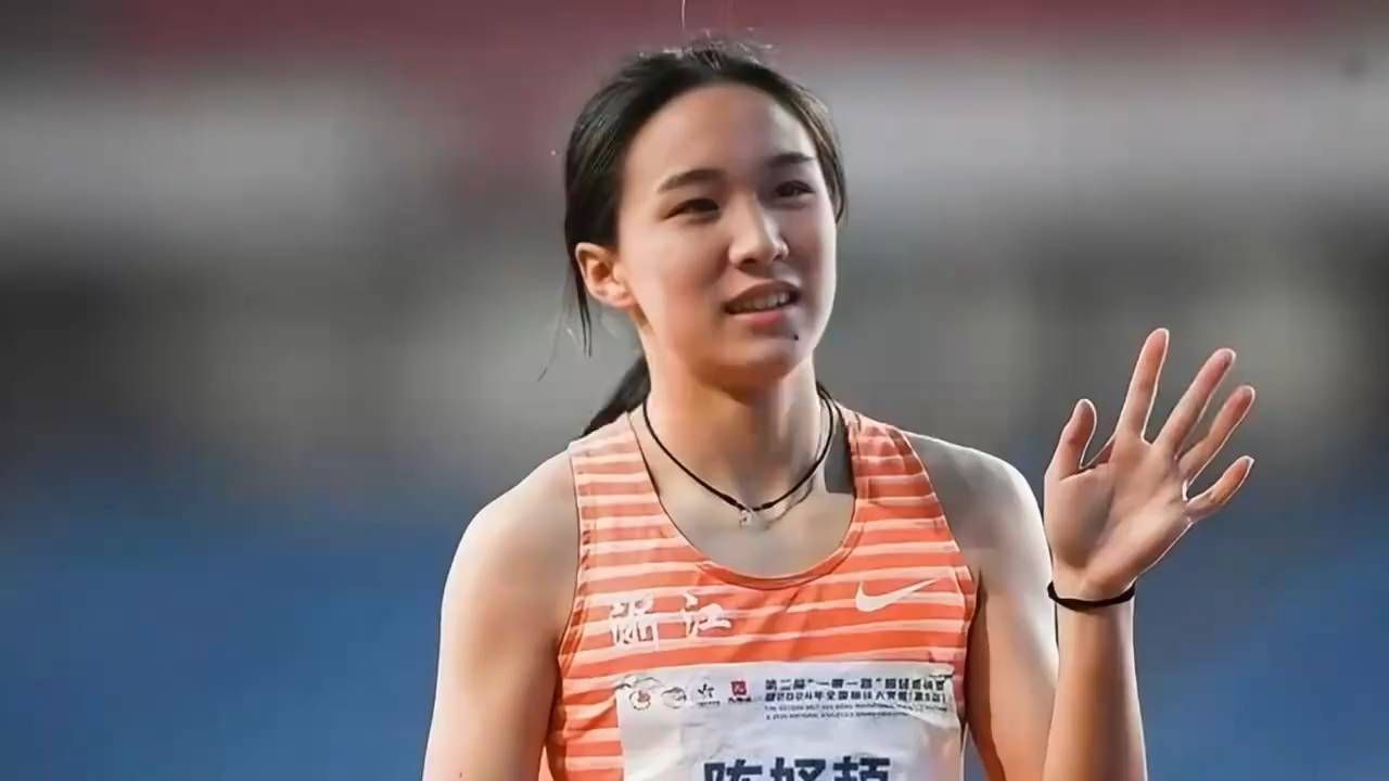 陈妤颉喊我有出息，冠军为何惹两派开撕？