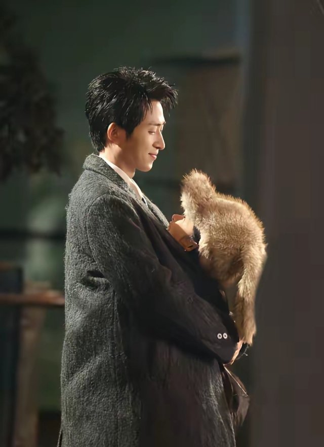 我不会看余茵的短剧，她的Cp太辣眼睛。可能会有余茵的粉丝说，你爱看不看，多你一个