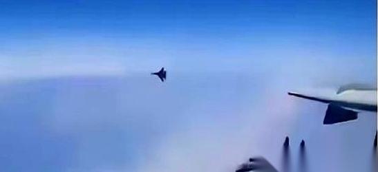 美军飞行员最崩溃的事，不是在雷达上看到我们的歼-20。
恰恰相反，是每一次，每一