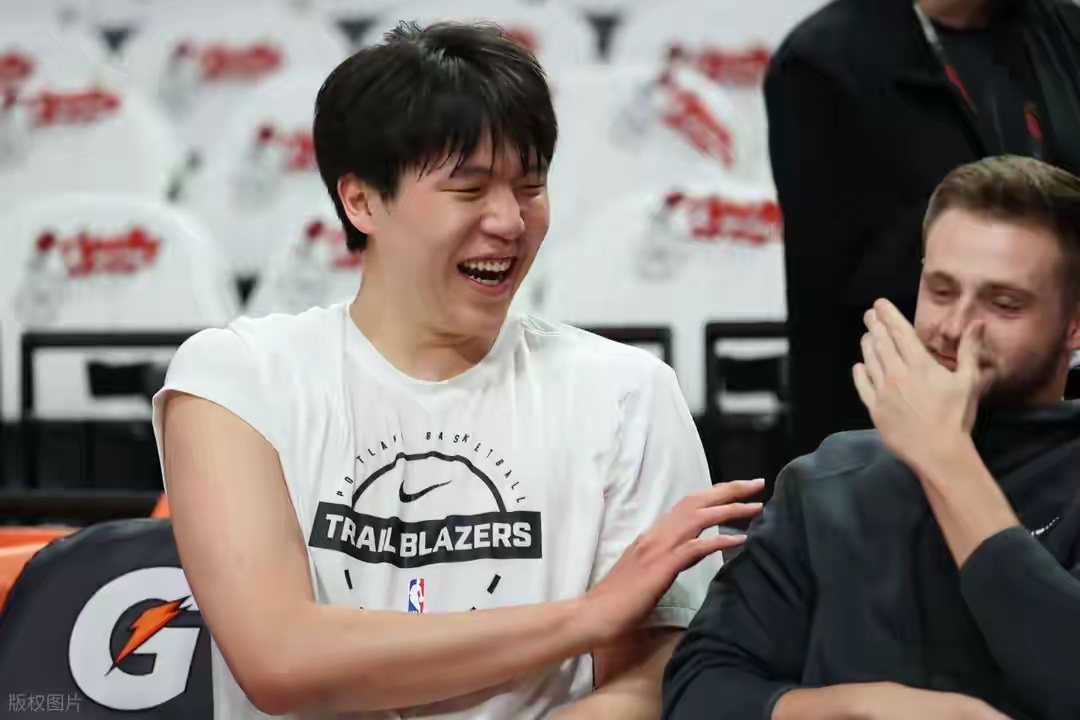 领跑正负值！杨瀚森砍21+9+6+2断3帽填满数据栏 混音击败山谷太阳杨瀚森篮球