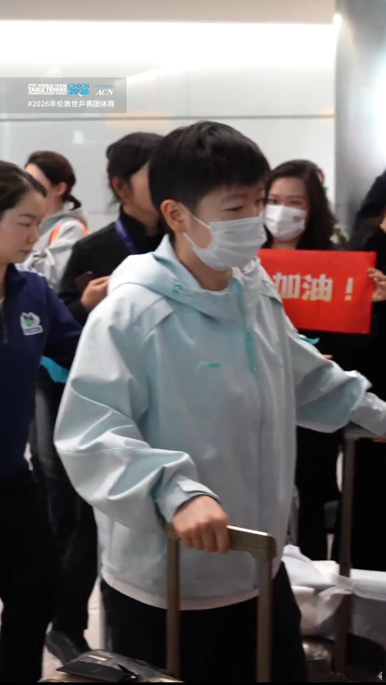 国乒下机condition大赏感觉状态都不错（筐老湿是不是比以前又胖了） 