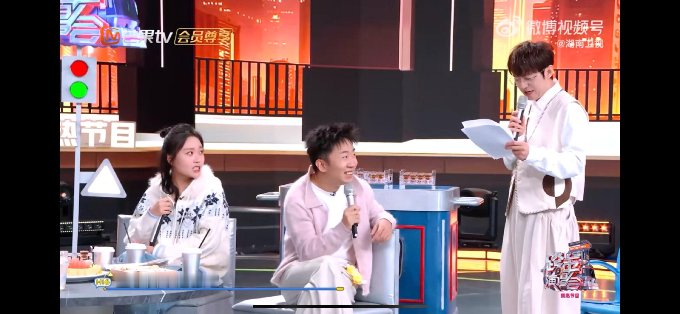 杨迪是观众嘴替来的吧我宣布杨迪就是观众嘴替天花板！一句话问出了所有人心底的好奇，