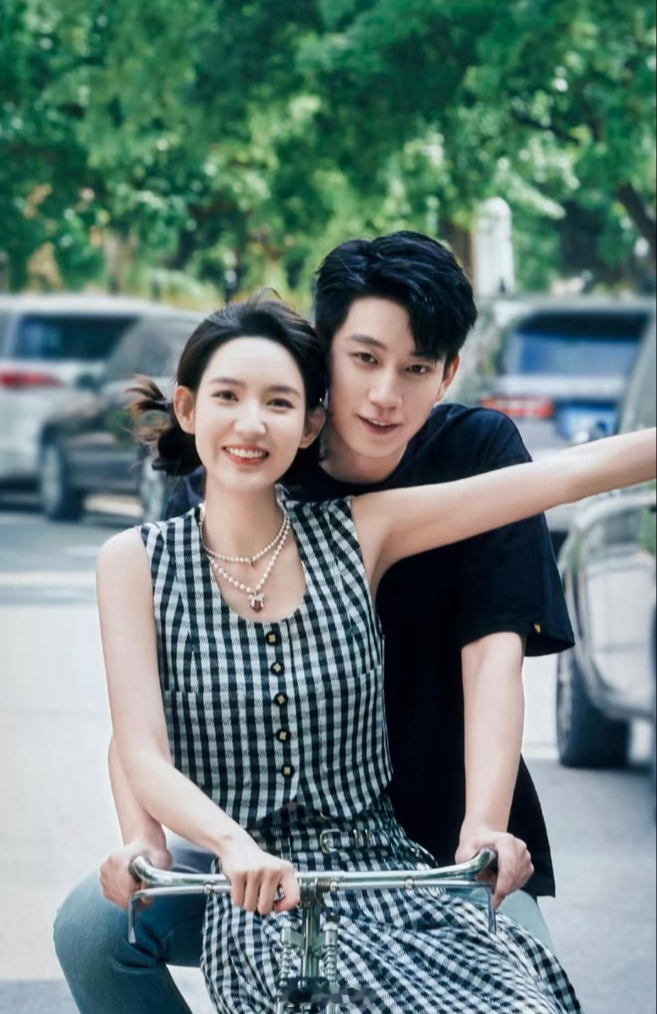 曝黄景瑜王玉雯恋情 .王子奇痛失2个CP 太好笑了 王子奇！！好消息：辟谣了，暂