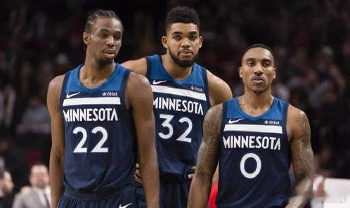 周五篮球        304：马刺VS森林狼 文班亚马在G4因二级恶意犯规被驱