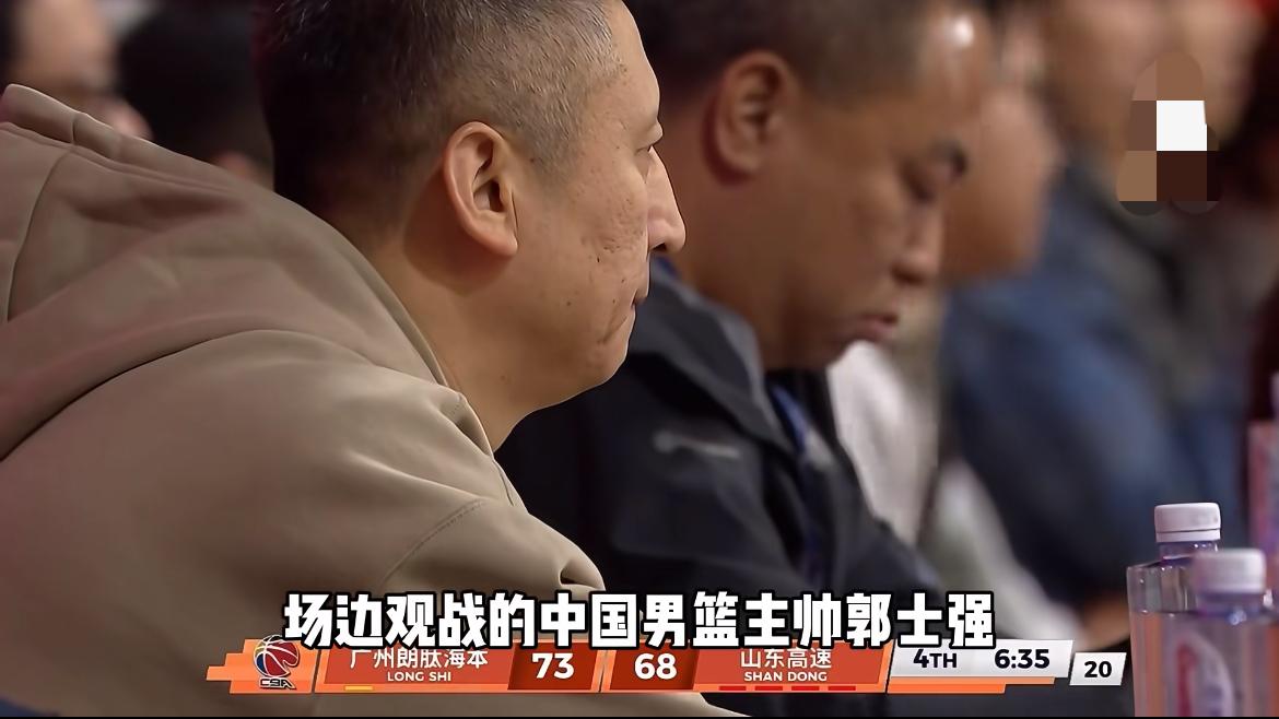 郭士强现身CBA补赛！三位男篮人选，表现直接定前景

        男篮世预赛