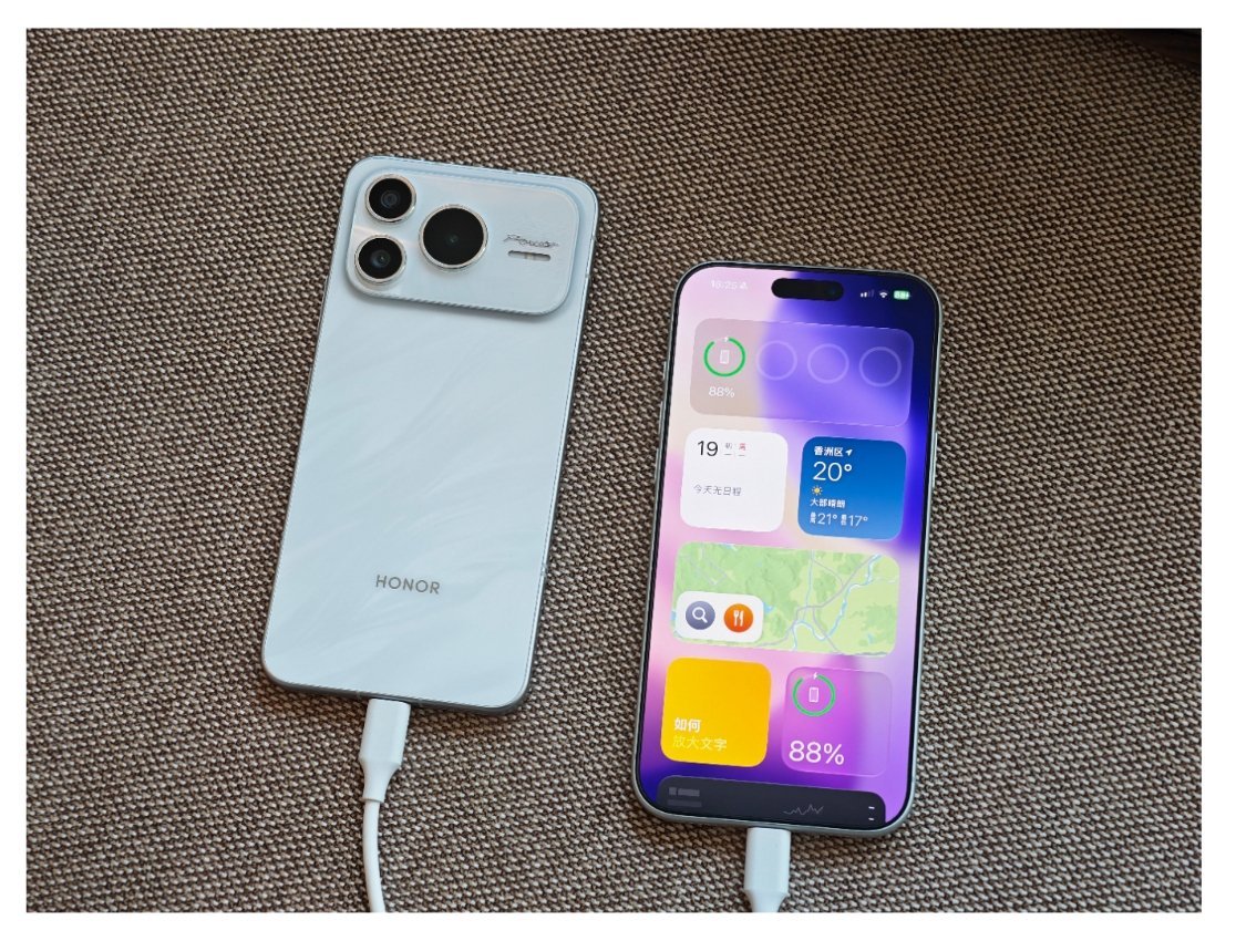 iPhone用户的最佳备用机。能充电，还能当WiFi热点。 