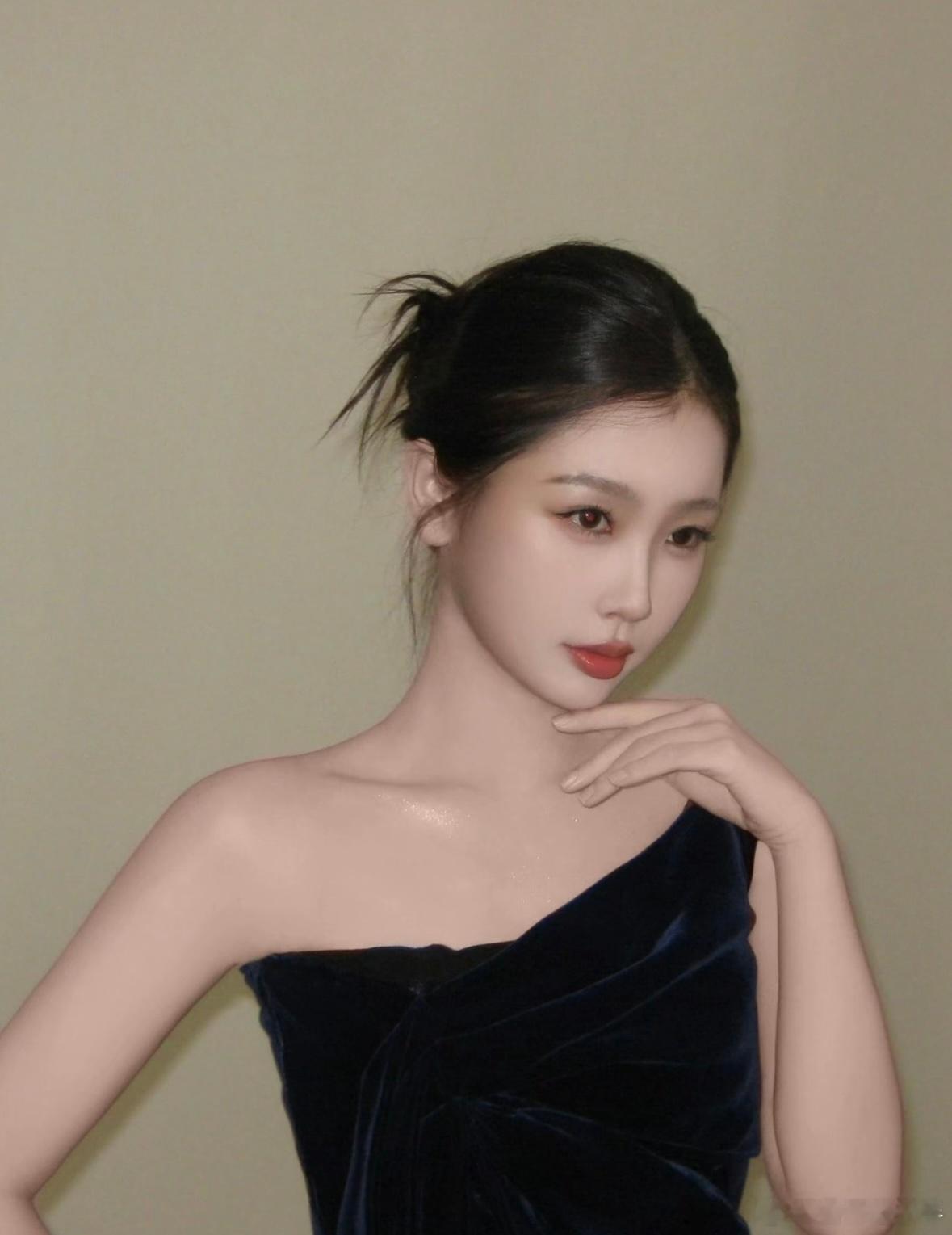 一直觉得我粉了虞书欣以后，“欣”运接踵而至2月决定减肥，5个月瘦了38斤。4月顺