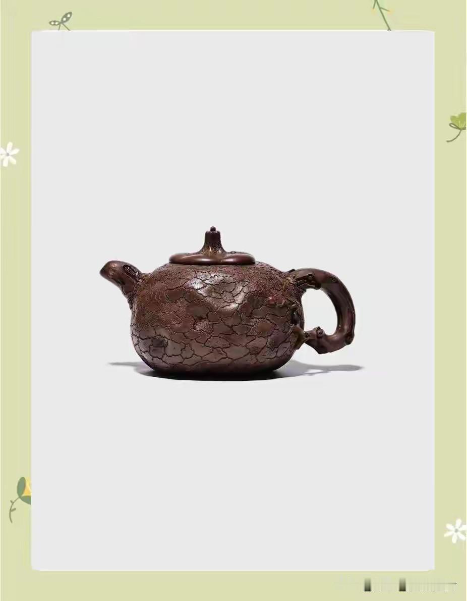 一把明代紫砂壶拍出两千多万。这个价钱能在北京二环买套老破小，也能在鹤岗买上三十套