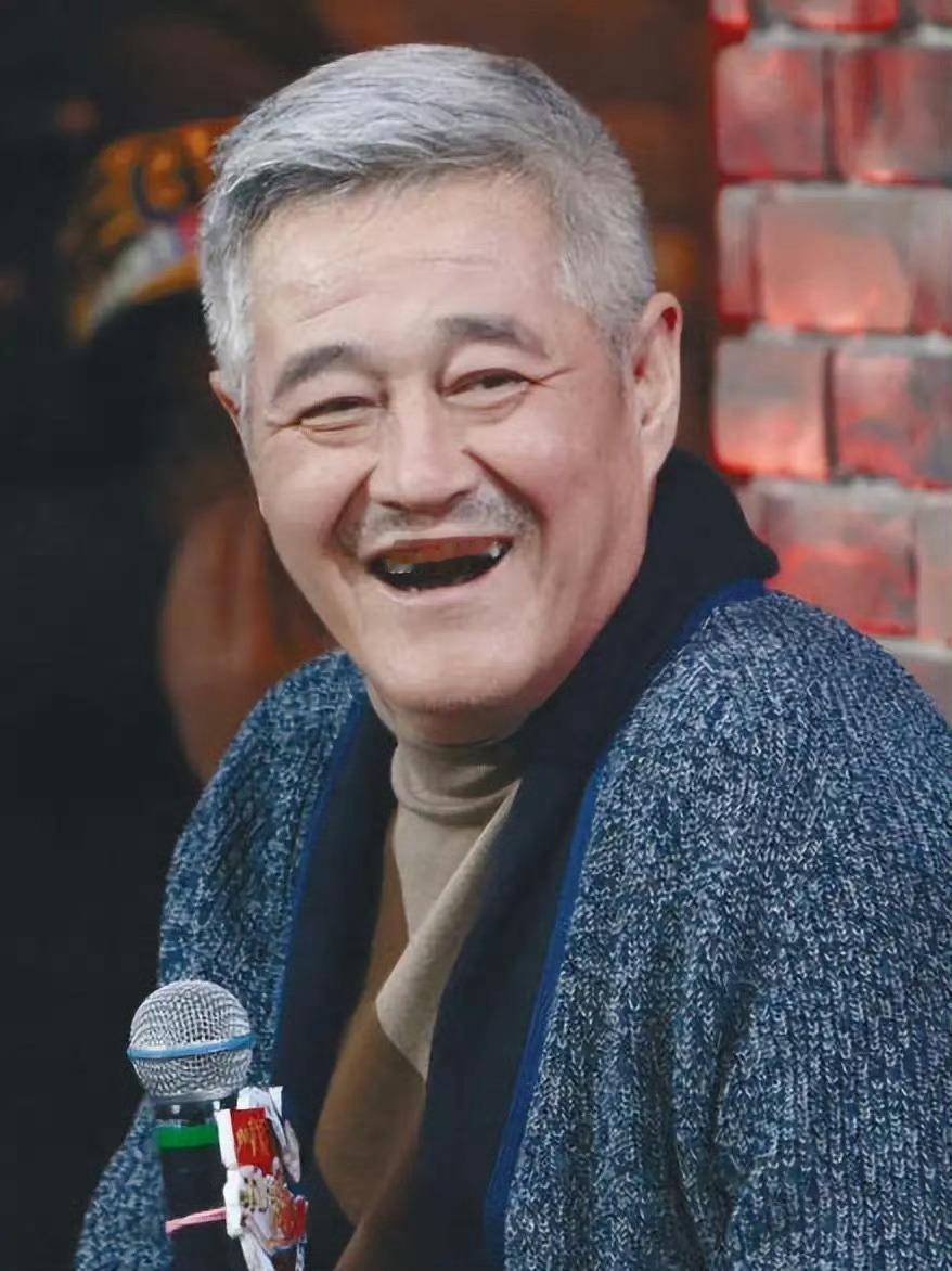 赵本山近况本山大叔的健康最重要，希望他能好好享受生活，偶尔给我们带来点惊喜就好