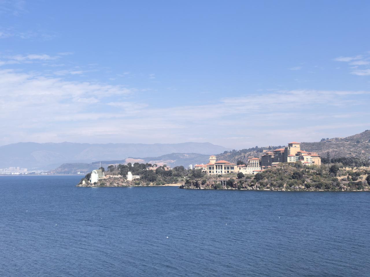 特朗普到底是要开大，还是要跑路？现在可能就在他的一念之间。但是特朗普的一念之间，