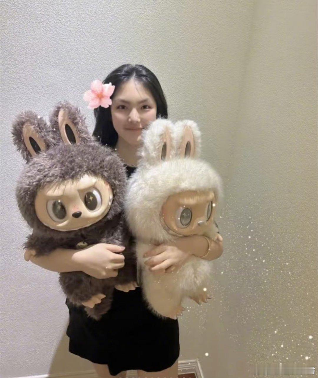 王诗龄生来就是享福的含金量还在上升，labubu李湘就直接带她去英国总部扫货了 