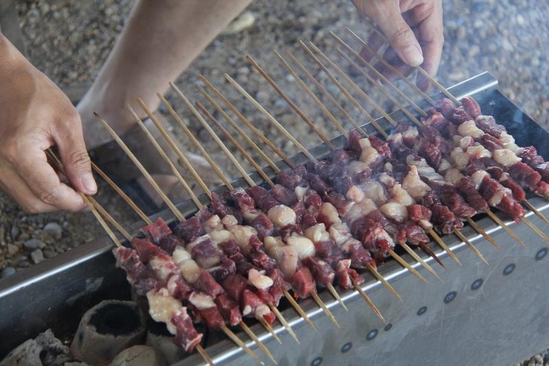 中国空间站变身烧烤摊，真把外国网友看呆了！神舟二十一号载人飞船带去太空烤箱，让4