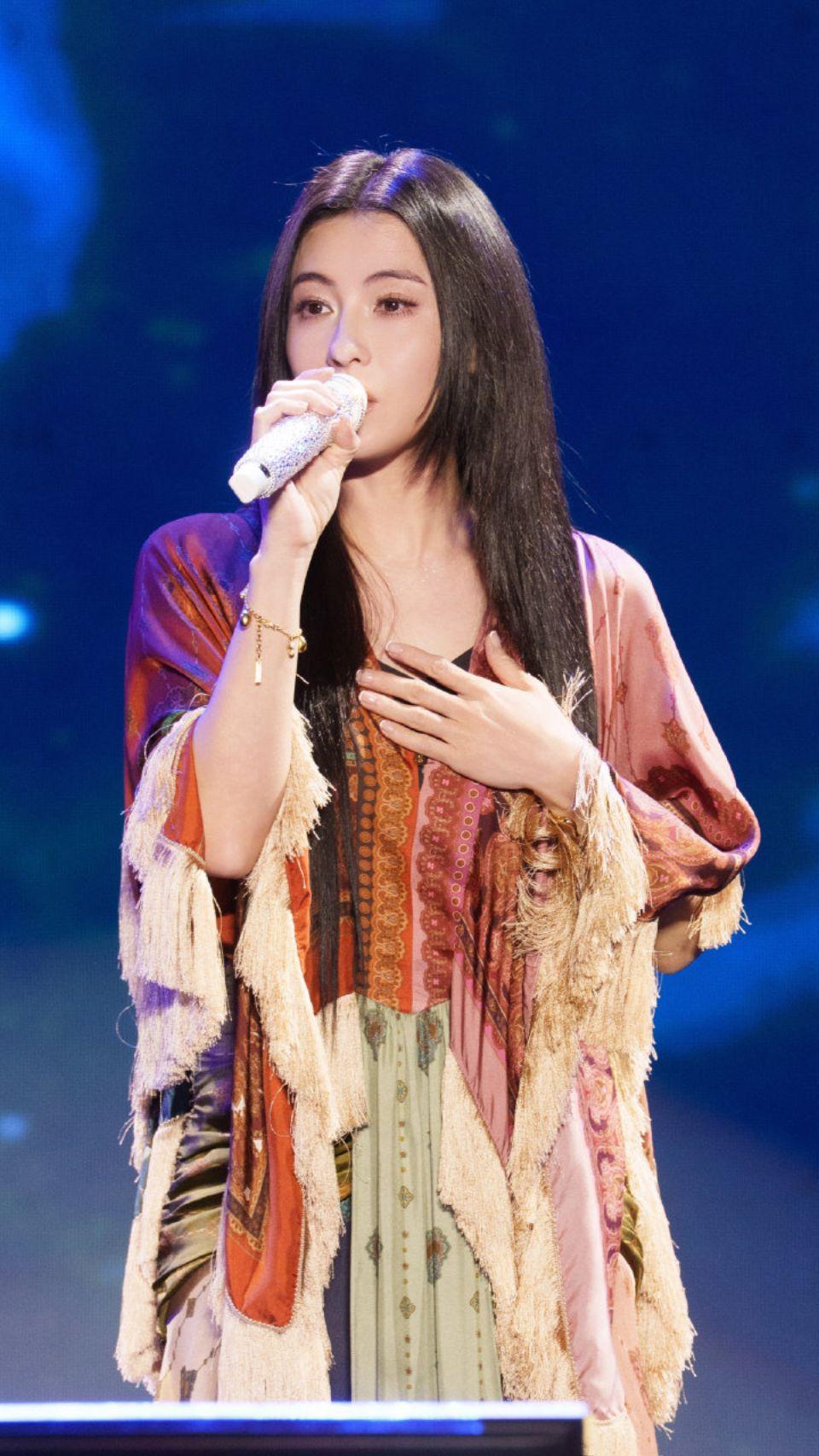 张柏芝青岛时代金曲巅峰夜张柏芝舞台